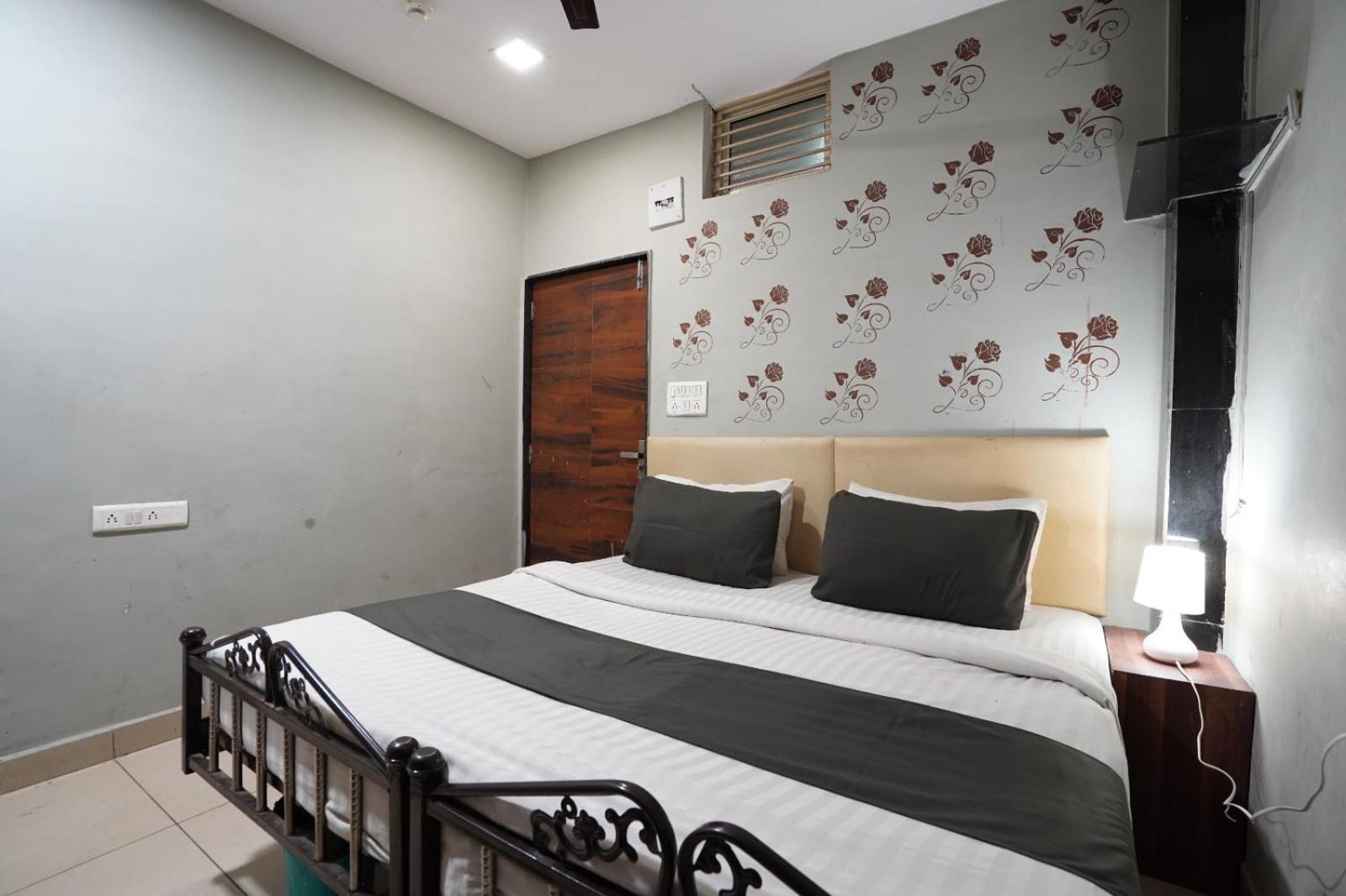 Hotel Sai Inn, Ahmedabad Airport Dış mekan fotoğraf