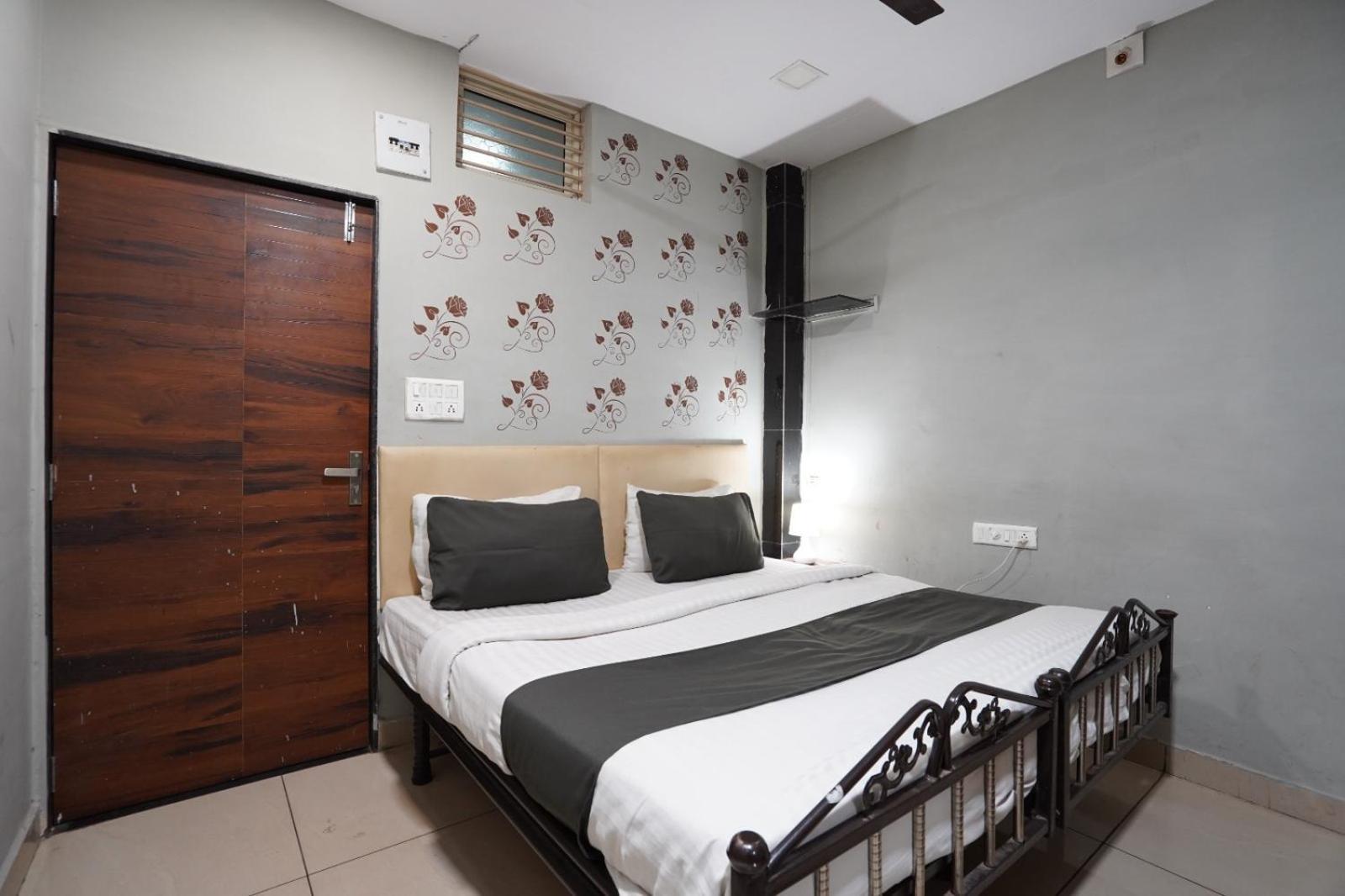 Hotel Sai Inn, Ahmedabad Airport Dış mekan fotoğraf