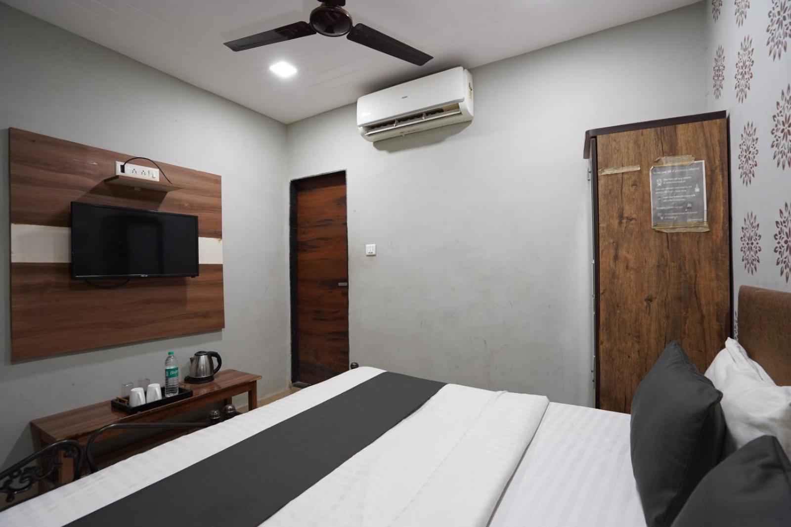 Hotel Sai Inn, Ahmedabad Airport Dış mekan fotoğraf